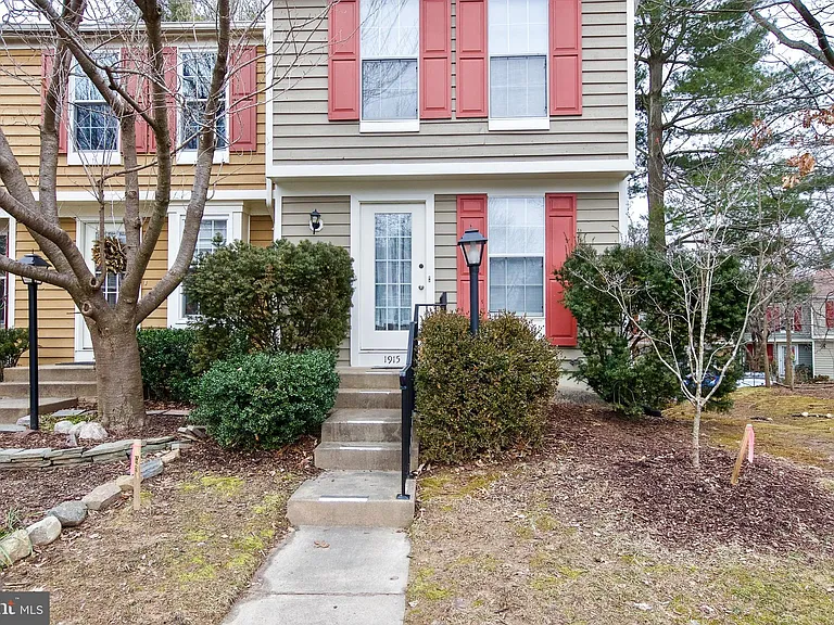1915 Belmont Ridge Ct — Photo 30