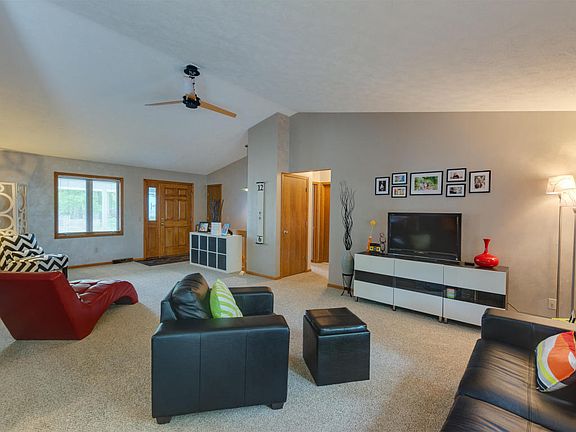 5th image of 3792 Piute Dr SW