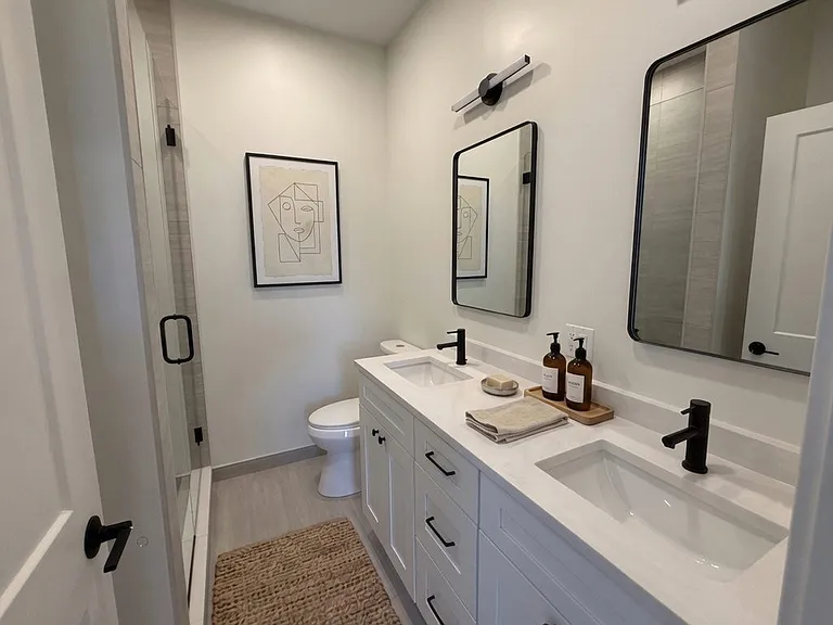 2931 W Washington Blvd #2 — Photo 5
