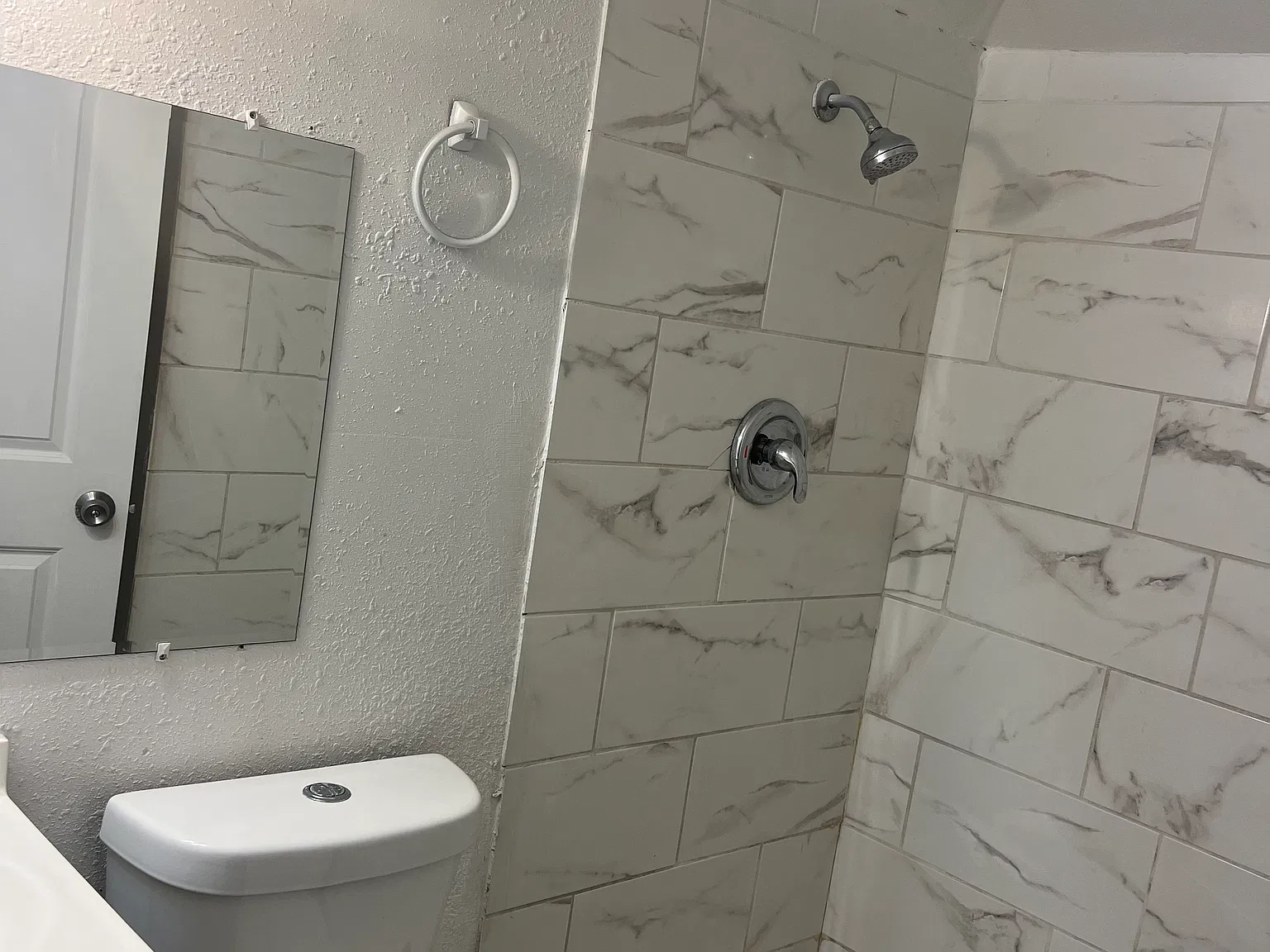 4 bed, 1200 sqft, $1,300 — Photo 2