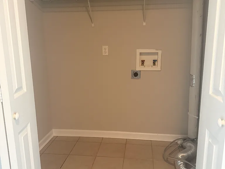 703 Casey Ln — Photo 8