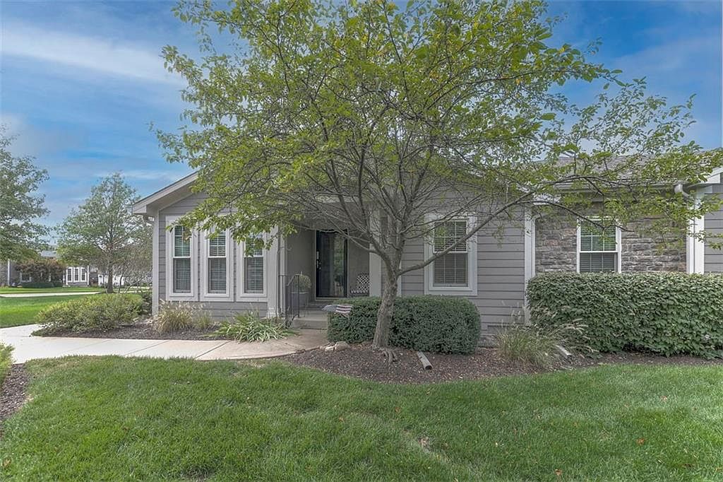12021 S Tallgrass Dr APT 102, Olathe, KS 66061 | MLS #2457681 | Zillow