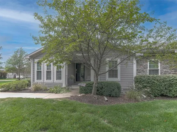 12021 S Tallgrass Dr APT 102, Olathe, KS 66061