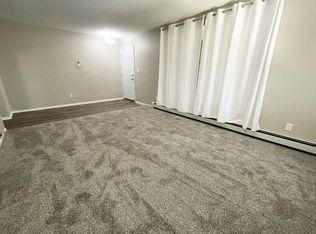 4050 W River Edge Cir #24, Milwaukee, WI 53209
