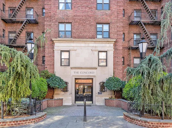 25-40 31st Ave APT 1L, Queens, NY 11106