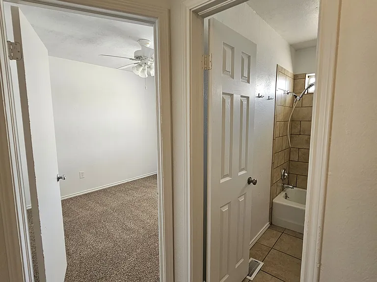 2631 SW H Ave #A — Photo 9