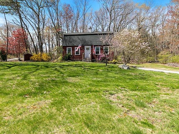 4th image of 6 Pingree Hill Road