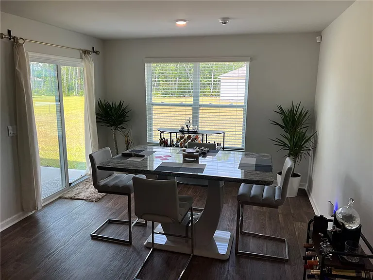 200 Elizabeth Dr — Photo 10