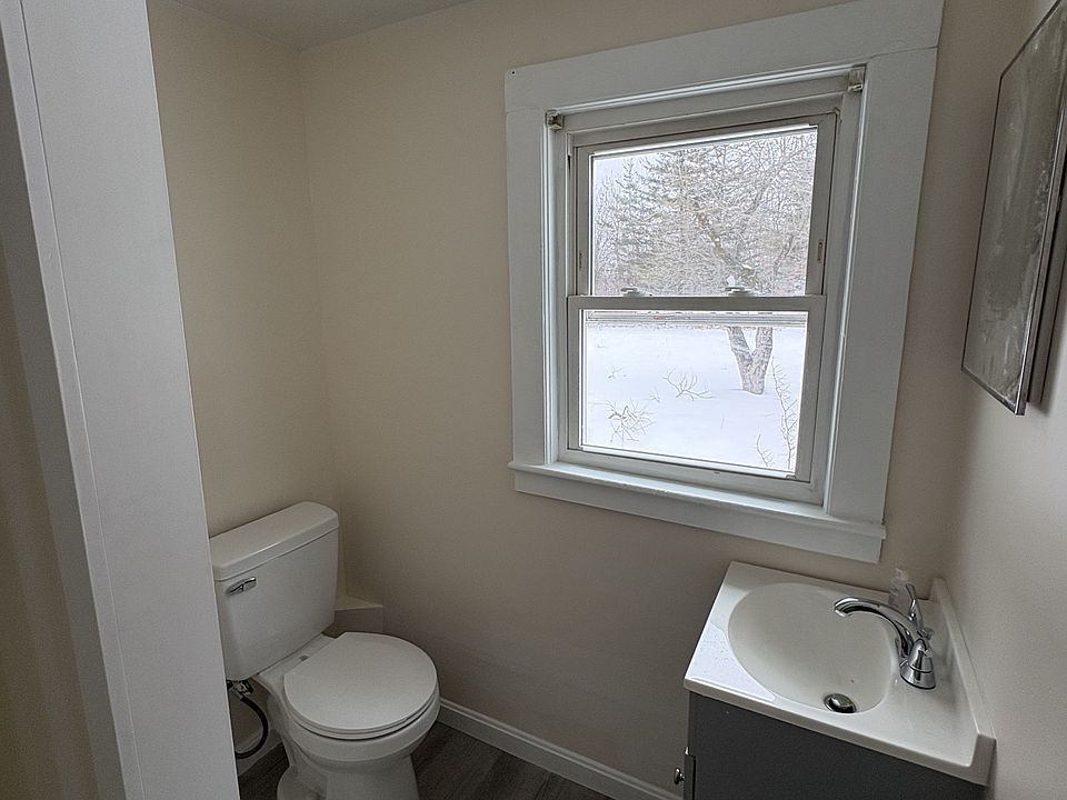 2nd image of 812 Stillwater Ave APT 4