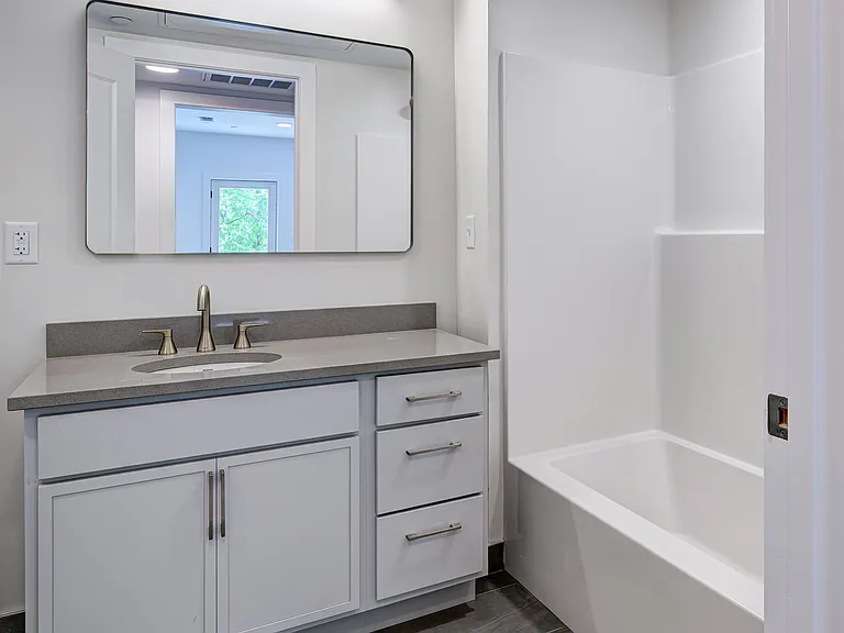 2059 Lafayette Rd #203 — Photo 24