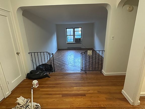 3rd image of 357-361 E 201st St #4F