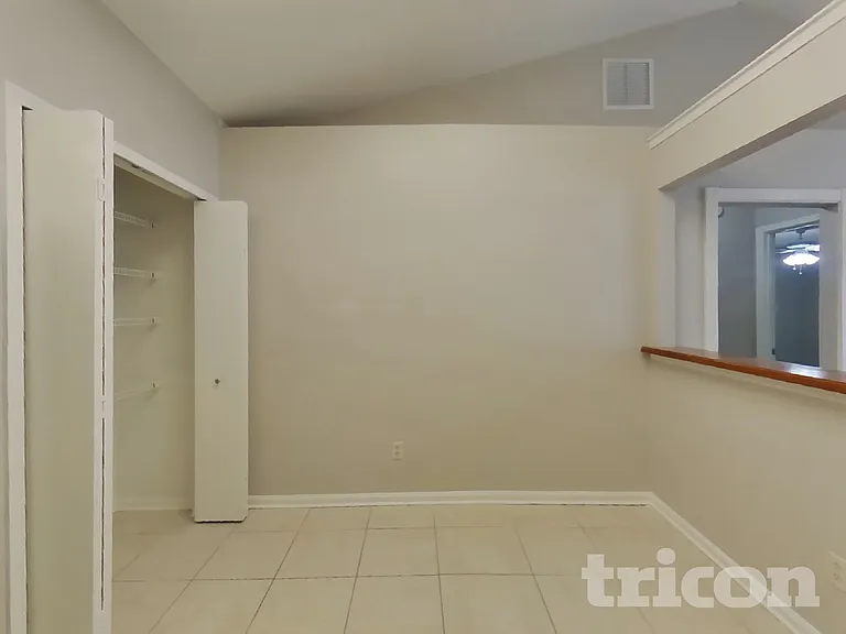 1854 Mackenzie Ct N — Photo 4