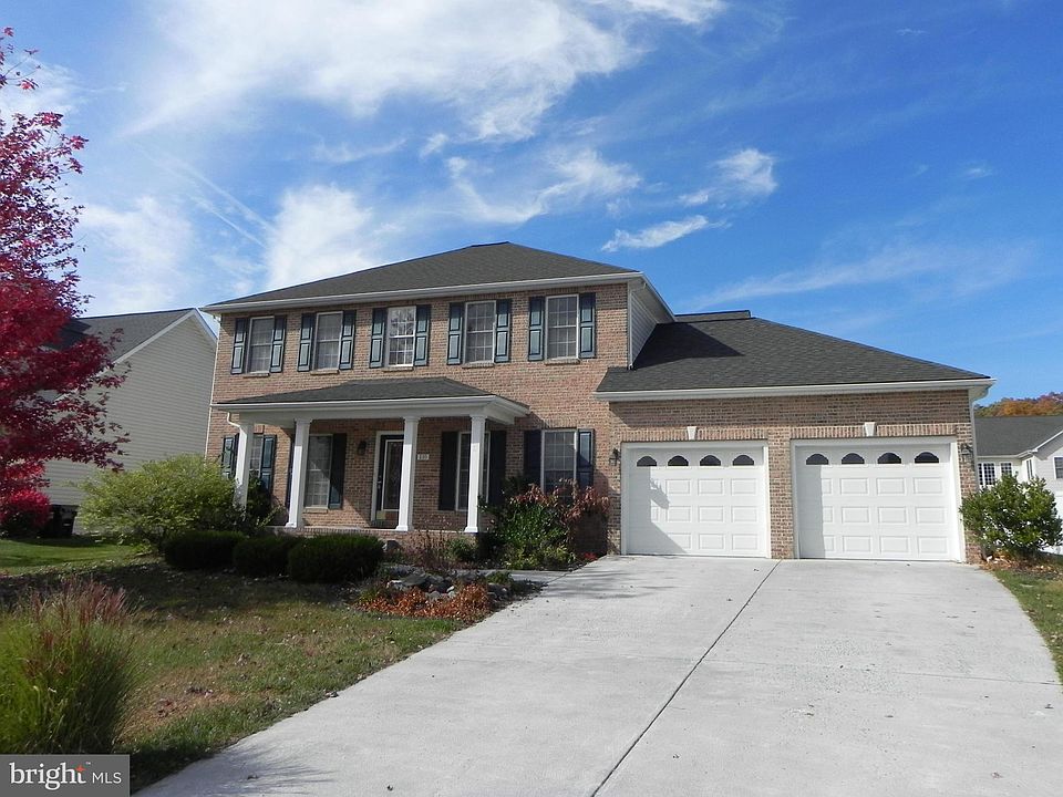 1st image of 110 Camaruge Ct