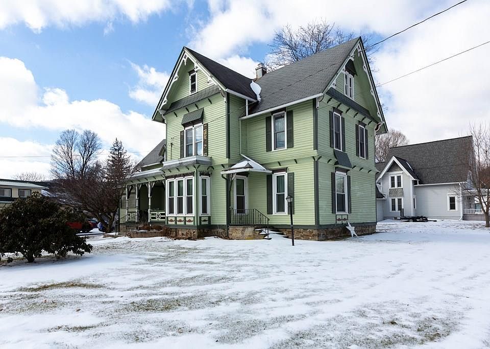1st image of 316 E Main St