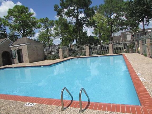 4th image of 11917 Bob White Dr Unit 14-884