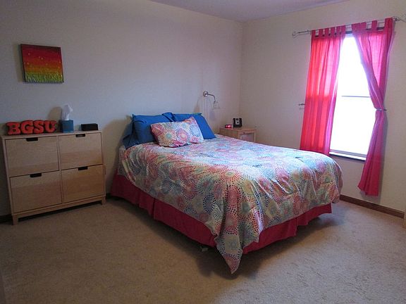 4th image of 10 Mackenzie Ct