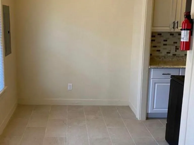 4105 Garrott St #17 — Photo 7
