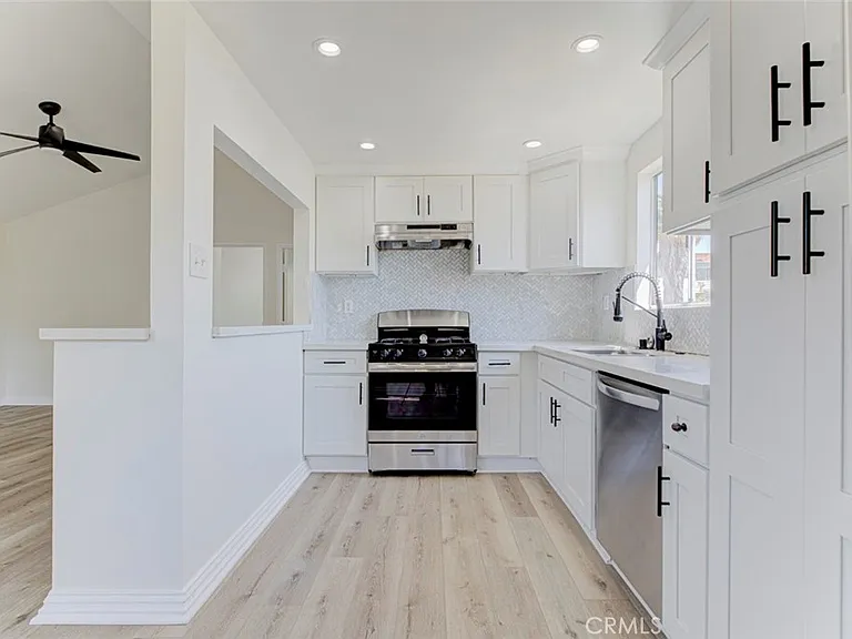 4927 Lexington Ave — Photo 20