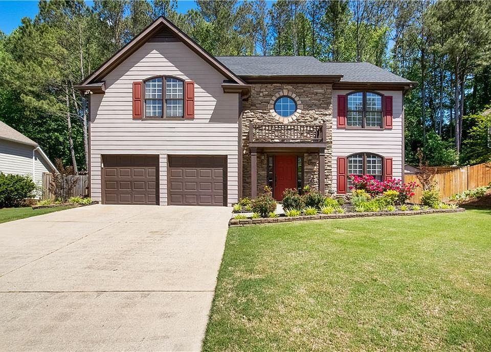 1st image of 225 Park Creek Dr