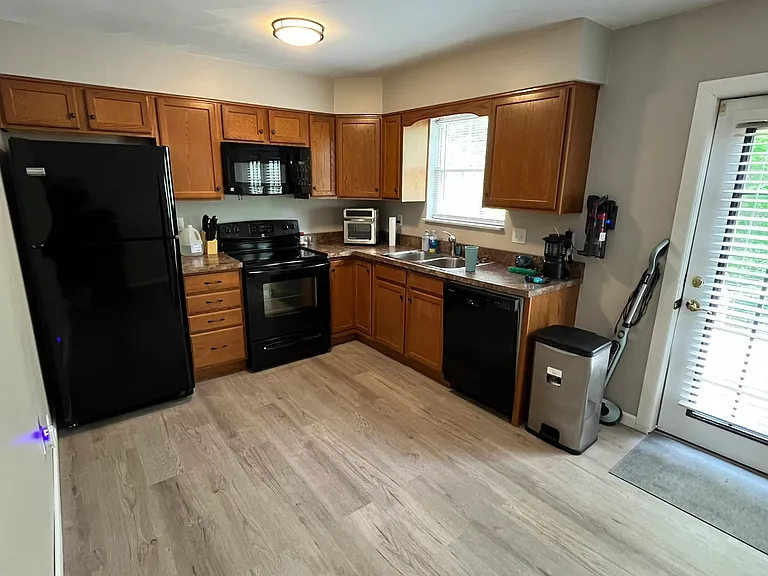 5021 Saint Patrick Cir — Photo 4
