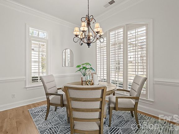 4th image of 4508 Avignon Ln