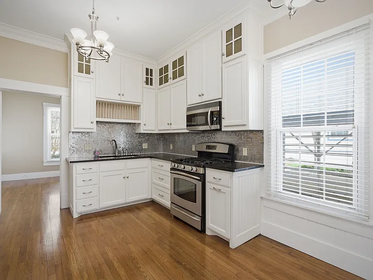 1231 W Main St — Photo 16