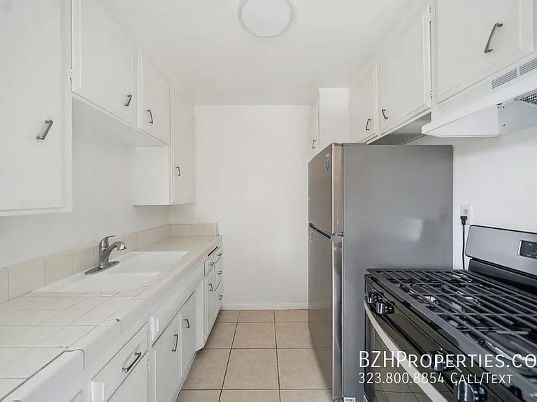 2038 S Holt Ave #16C — Photo 3