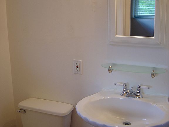 4th image of 15 Pendegast St