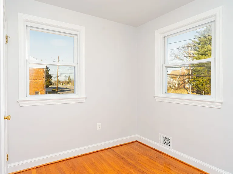 10026 Lorain Ave — Photo 22