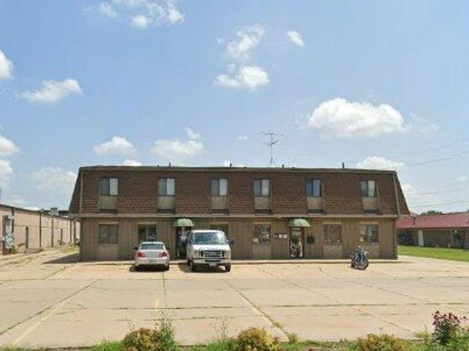 2nd image of 1550 S Gilbert St APT 3