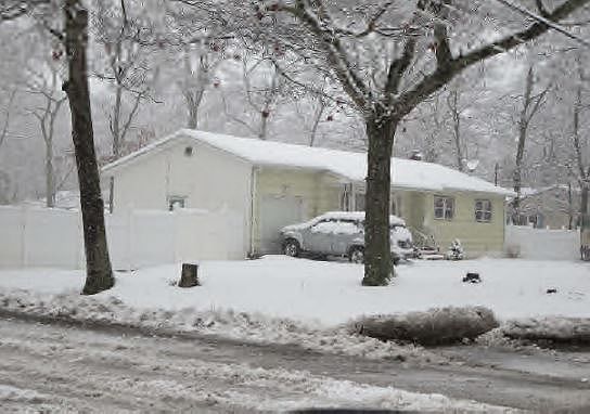 1st image of 70 Poospatuck Ln