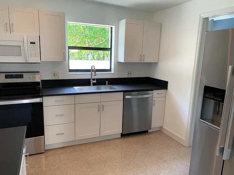 3405 Dover Rd — Photo 9