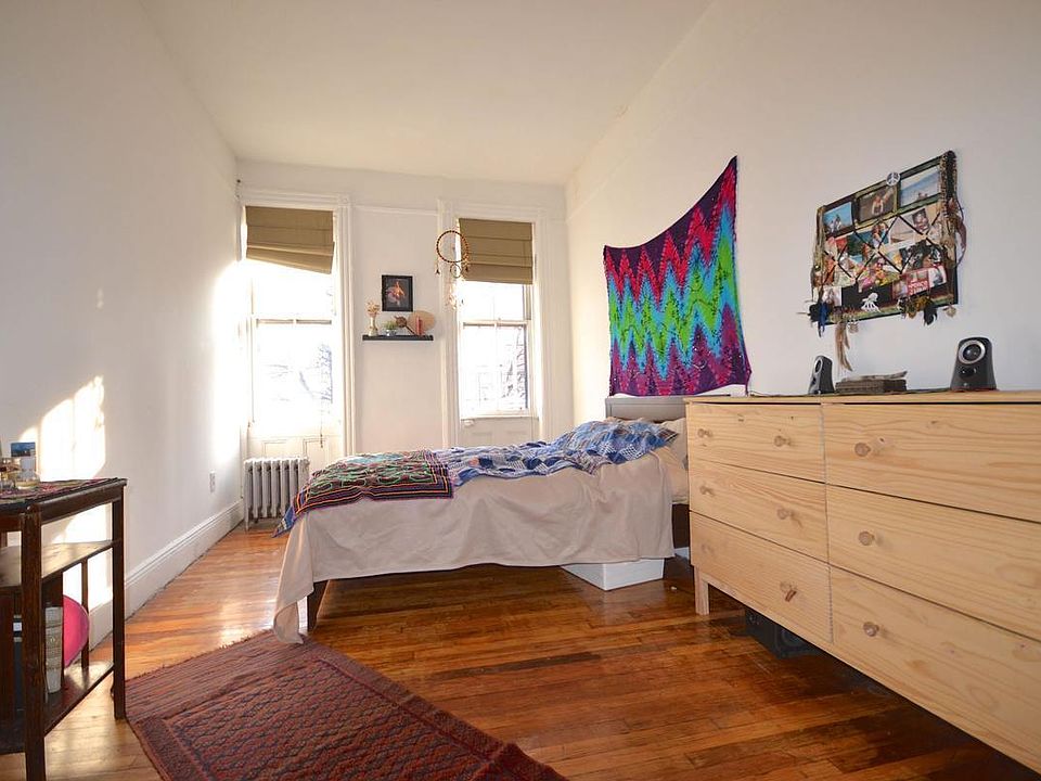 2nd image of 72 S 8th St APT 6