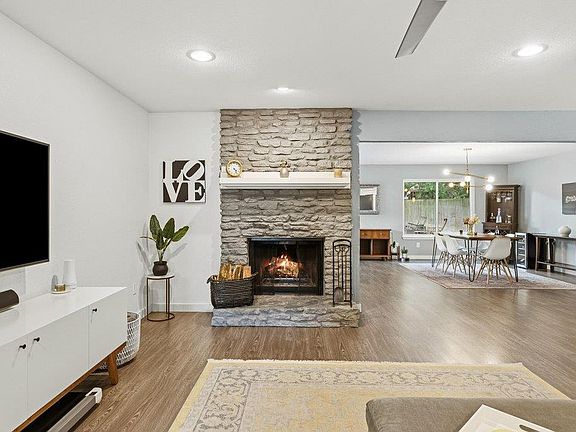 5th image of 658 Mairo St