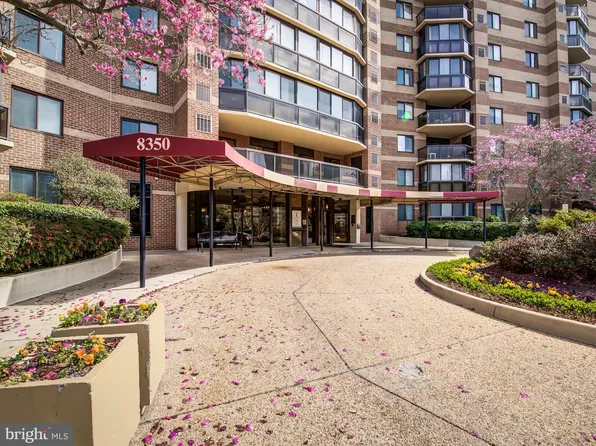 8350 Greensboro Dr APT 116, Mc Lean, VA 22102