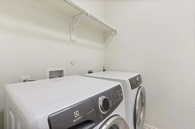 3008 Gaylord Dr — Photo 29
