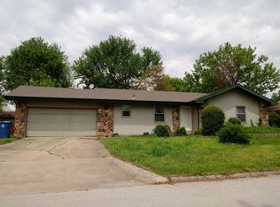 4331 W Enyart St, Battlefield, MO 65619