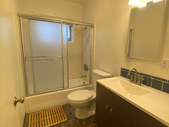 3rd image of 10424 Tabor St #10422