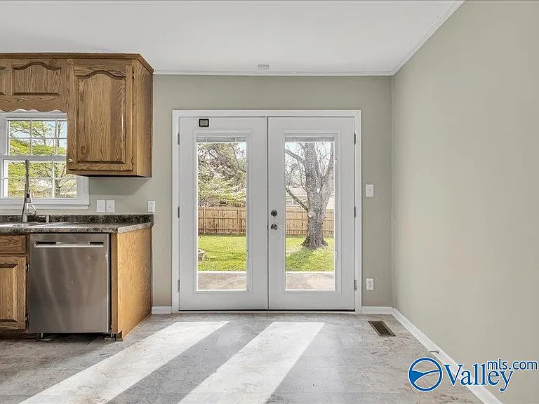 315 Jack Coleman Dr NW — Photo 5