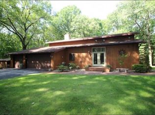 870 Pine Hill Dr, Oneida, WI 54155