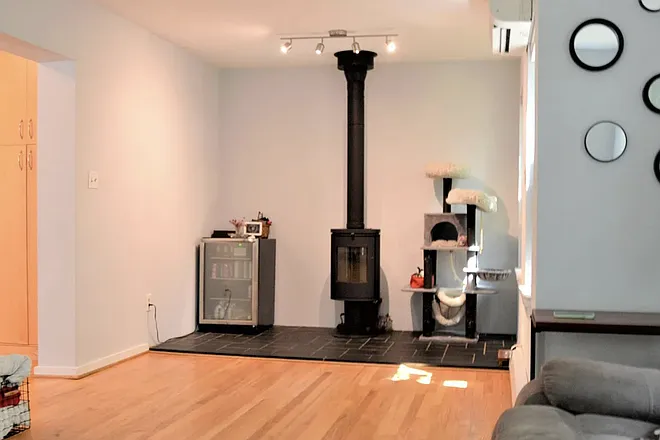 675 Powell St #4 — Photo 12