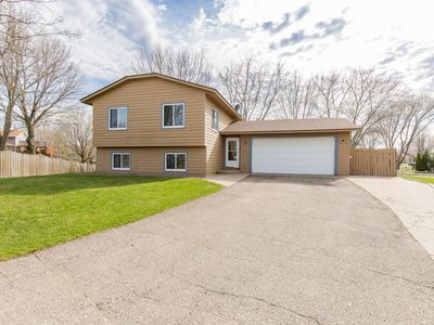 14712 Burnell Park Dr, Burnsville, MN, 55306