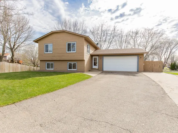 14712 Burnell Park Dr, Burnsville, MN 55306