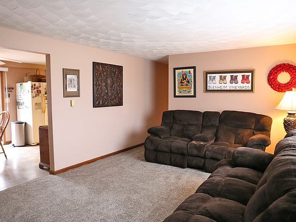 3rd image of 544 E County Road 300 S