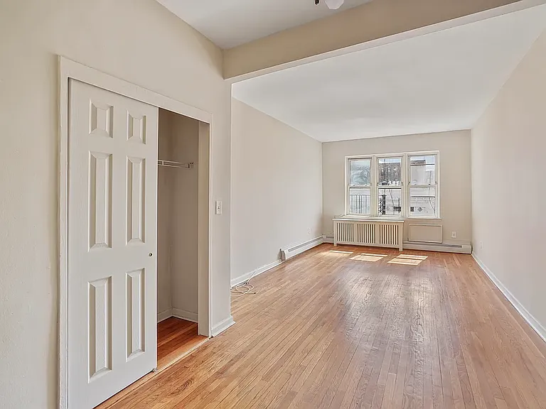 1912 3rd Ave #3B — Photo 2