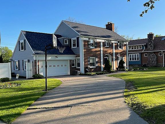 2nd image of 102 1st St