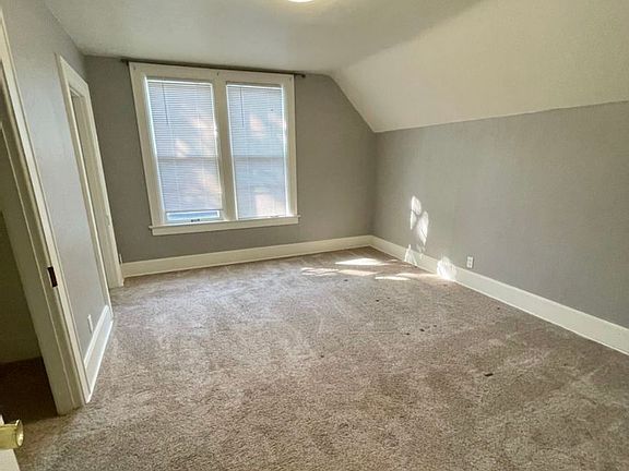 3rd image of 814 Cherry St #3