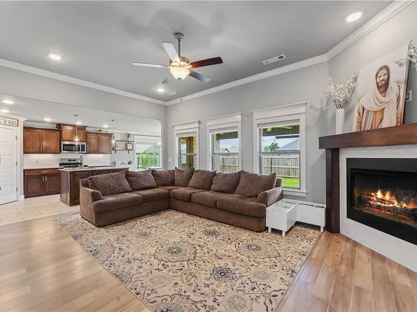 1001 Kimball Ln, Pea Ridge, AR 72751