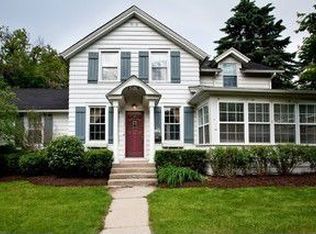 5131 Belden Ave, Downers Grove, IL 60515