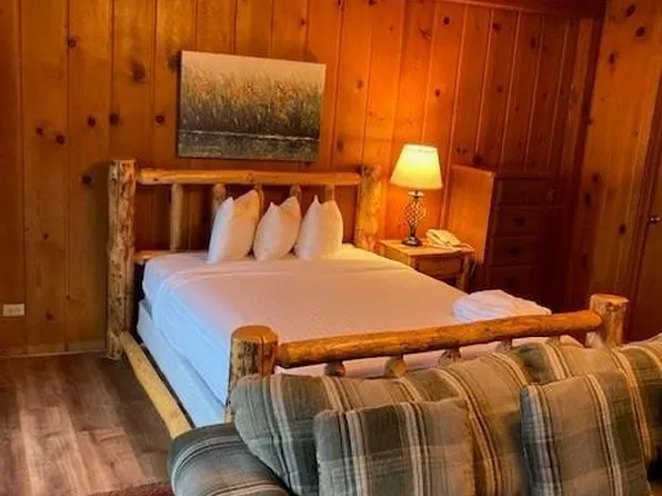 9201 Breezy Point Dr #203, Pequot Lakes, MN 56472